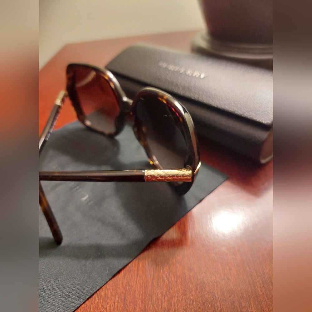 Burberry Tortoise Shell Sunglasses - Picture 3 of 8